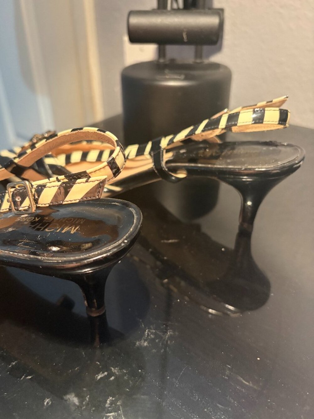 Michael Kors Zebra Print Slingback Kitten Heel Pumps Women’s Size 9 - Picture 7 of 7